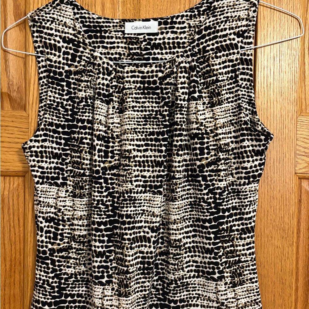 Calvin Klein Black and White Fitted Blouse